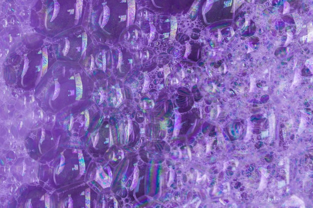 Grandes bulles violettes