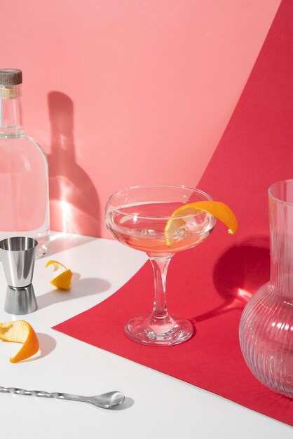 Gros plan sur les aliments cocktails dans un grand verre