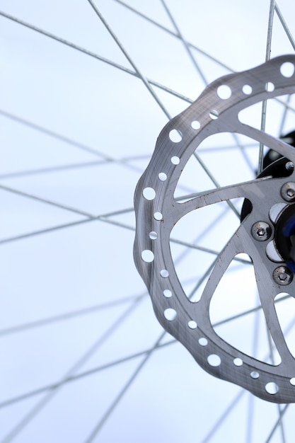 Photo gratuite gros plan axe de roue de bicyclette
