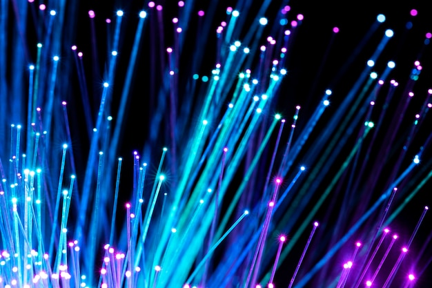 Gros plan sur de beaux détails de fibre optique