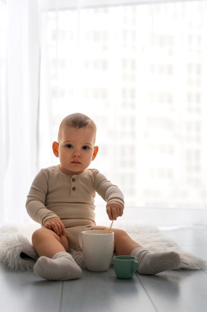 Photo gratuite un gros plan sur le bébé mignon