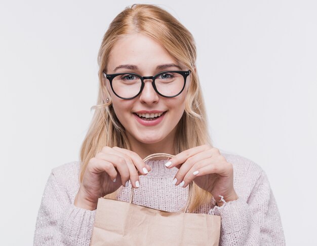 Gros plan, belle femme, sourire