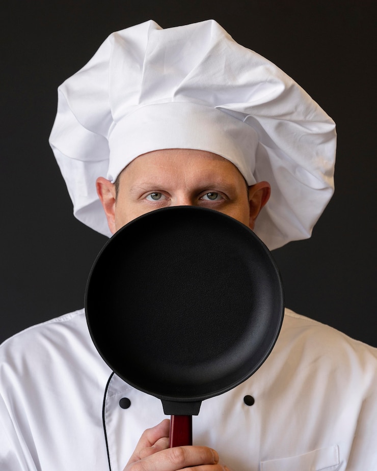 Photo gratuit gros plan, chef cuisinier, tenue, pan