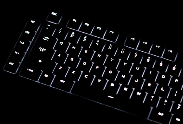 Gros plan d&#39;un clavier d&#39;ordinateur noir