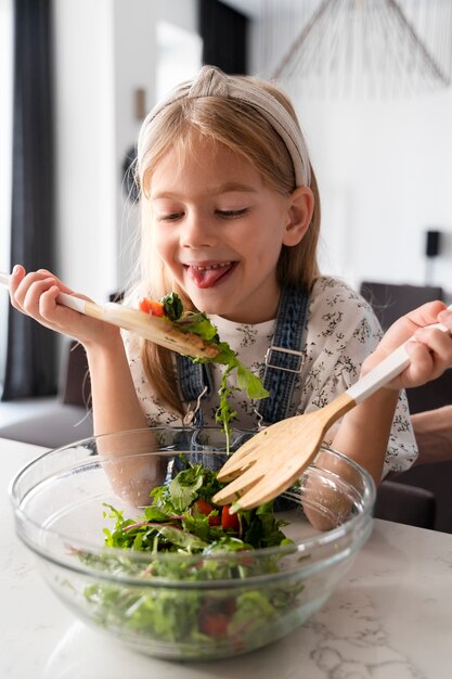 Gros plan sur la cuisson des aliments pour la famille