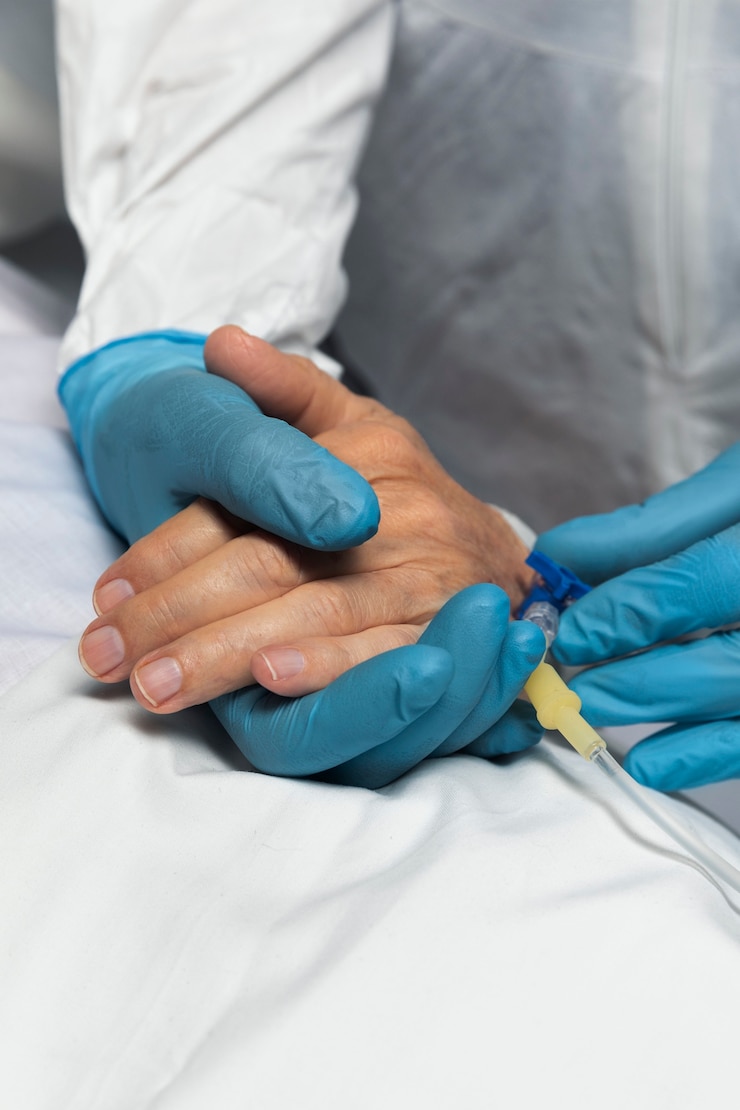 Photo gratuit gros plan, docteur, mise en canule