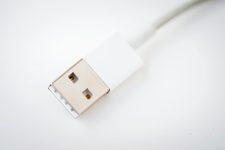 Photo gratuit gros plan du fil de chargeur mobile