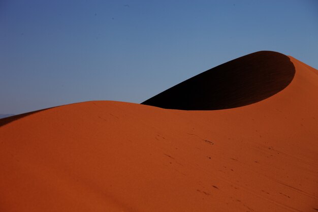 Gros plan de dunes de sable à Xijiang, Chine