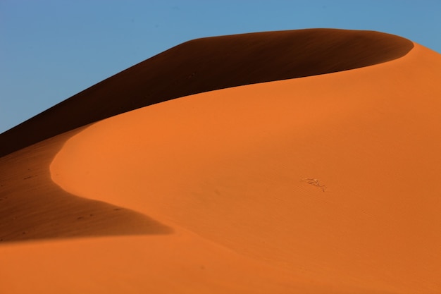 Photo gratuite gros plan sur des dunes de sable à xijiang, chine