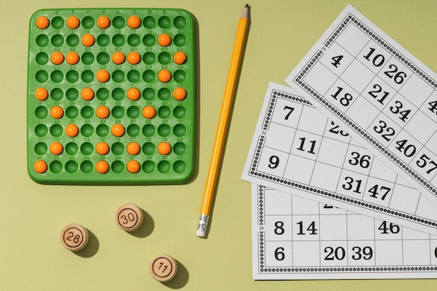 Gros plan sur les éléments du jeu de bingo