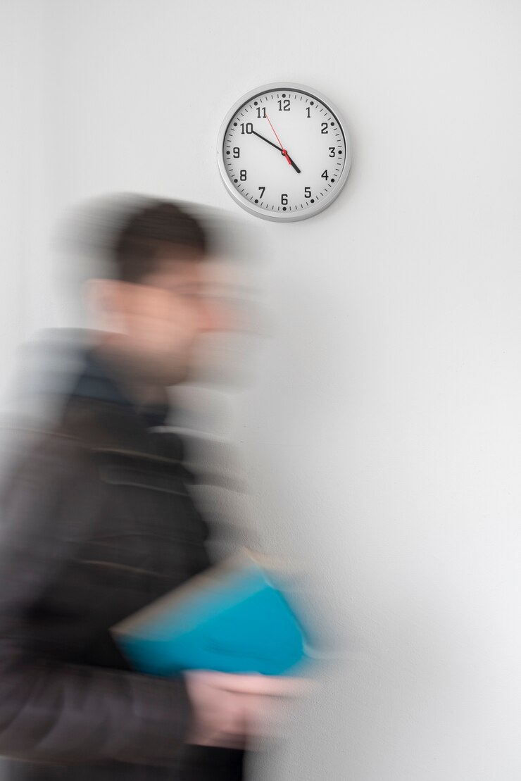 Photo gratuit gros plan sur l'horloge avec changement d'heure