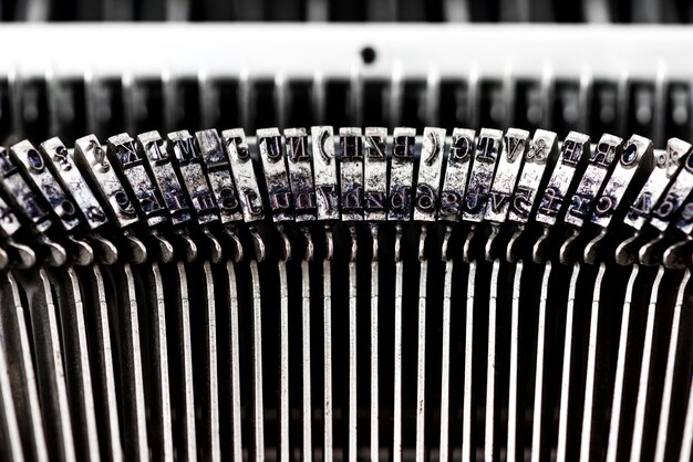 Gros plan d&#39;une machine à écrire rétro