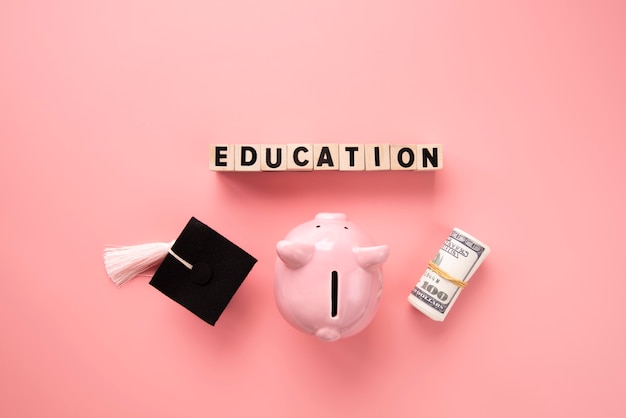 Gros plan sur les objets de l'éducation et de l'économie