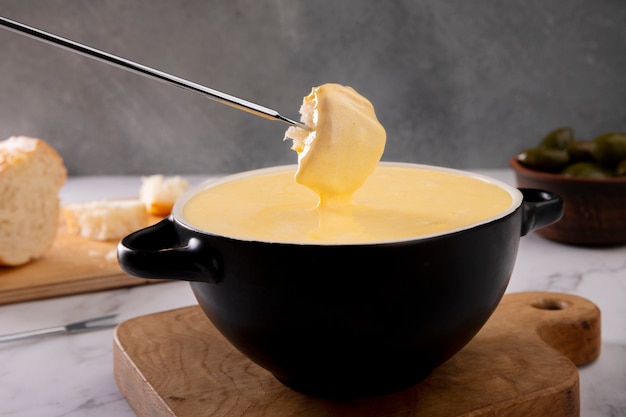 Gros plan sur la recette du fromage fondu