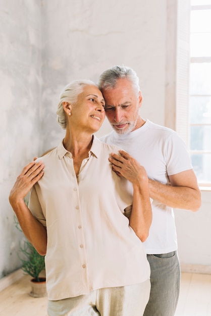 Gros plan, sourire, aimer, couples aînés