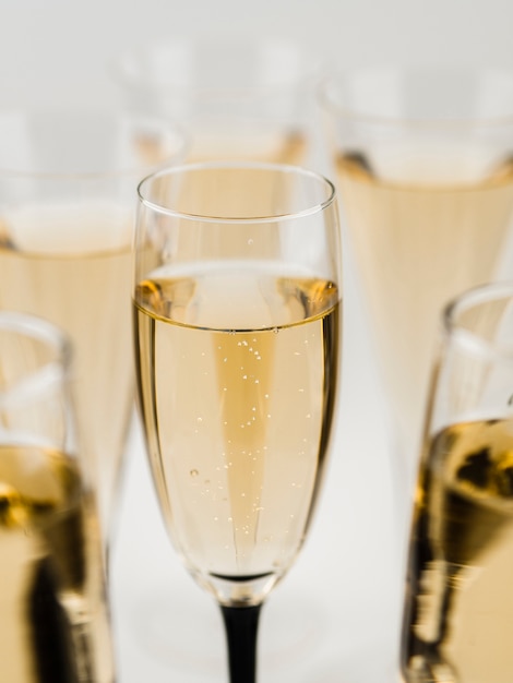 Photo gratuite gros plan, verre champagne, à, bulles