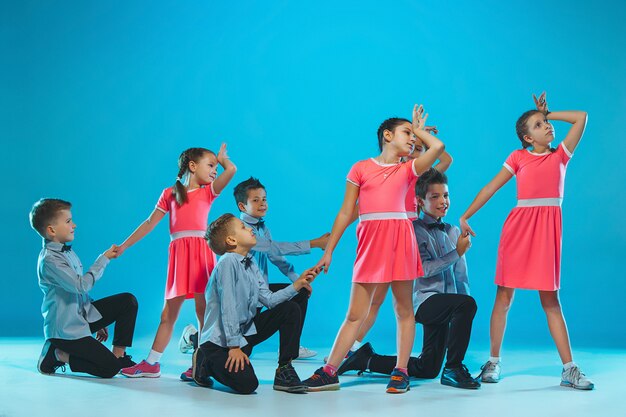 Groupe d'enfants danseurs