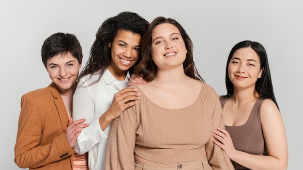 Groupe de femmes passant du temps ensemble