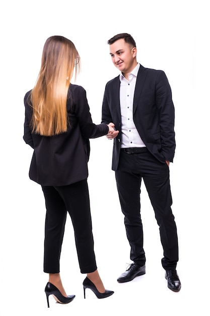 Groupe de gens d'affaires souriant homme et femme en suite noire sur blanc