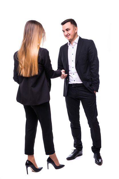 Groupe de gens d'affaires souriant homme et femme en suite noire sur blanc