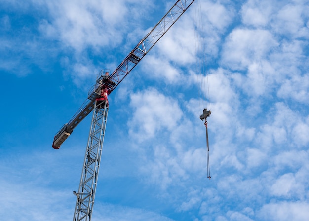 Une grue à tour