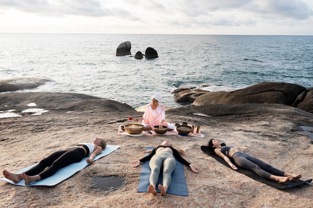 Guide de méditation avec bols chantants en entier