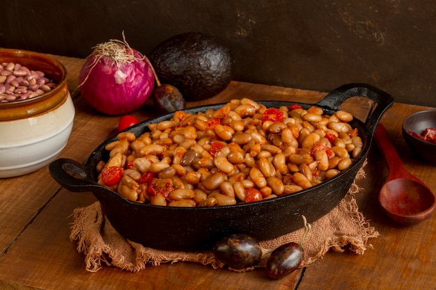 Haricots de piment à angle élevé dans le bac