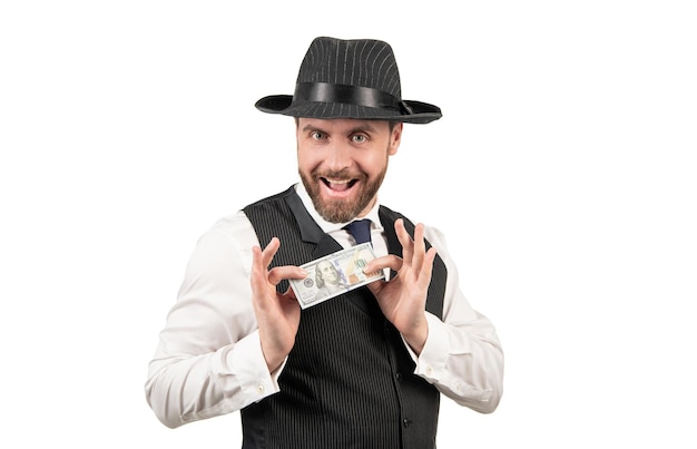 Heureux homme d'affaires au chapeau tenir cent dollars isolé sur fond blanc, argent.