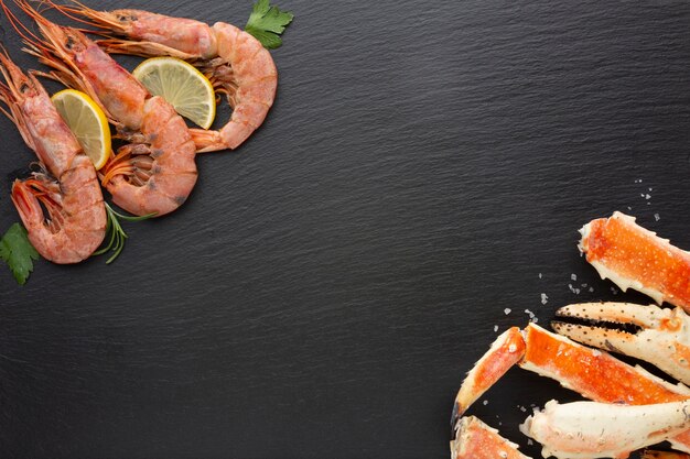 Homard et crevettes au citron