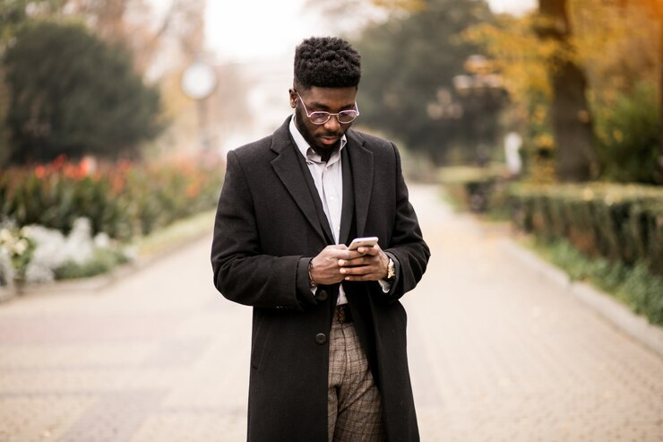Photo gratuit un homme d'affaires afro-américain