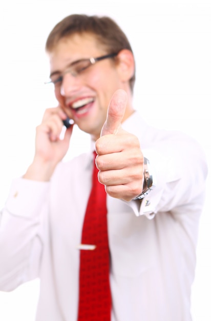 Homme d'affaires montre signe OK lors de l'appel par téléphone