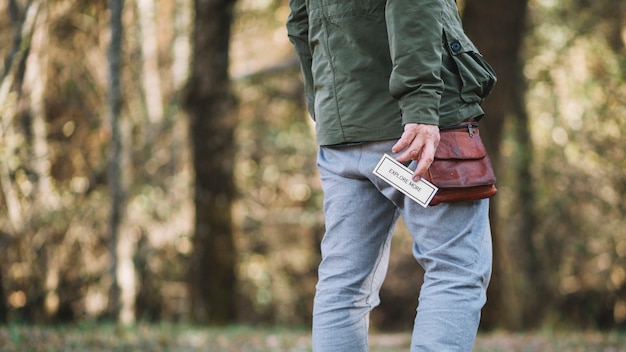 Homme de culture avec une écriture encourageante