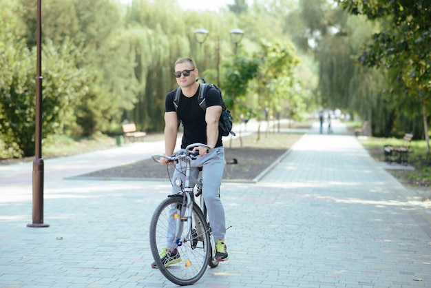 Homme dans le parc