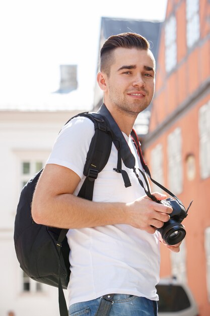 Homme dans la ville