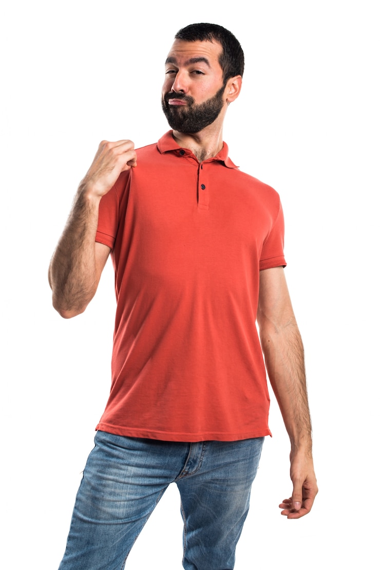 Photo gratuit un homme fier de lui-même