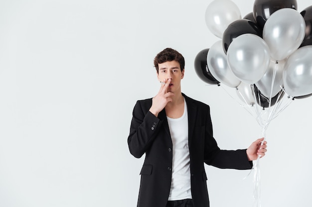 Homme, Tenue, Air, Ballons, Fumer, Cigarette