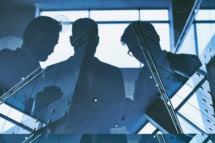 Photo gratuit les hommes d&#39;affaires de réflexion