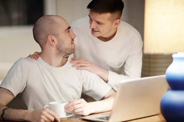 Les hommes à loisir