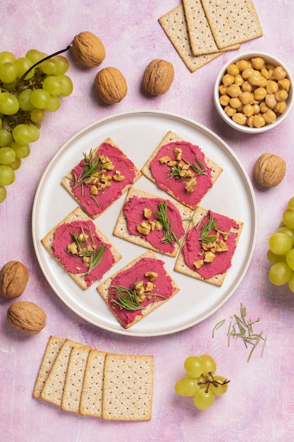 Houmous Coloré Sur Une Assiette à Plat