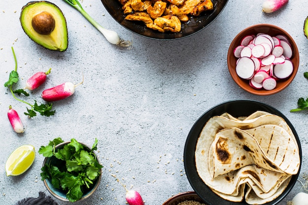 Tacos au poulet curry