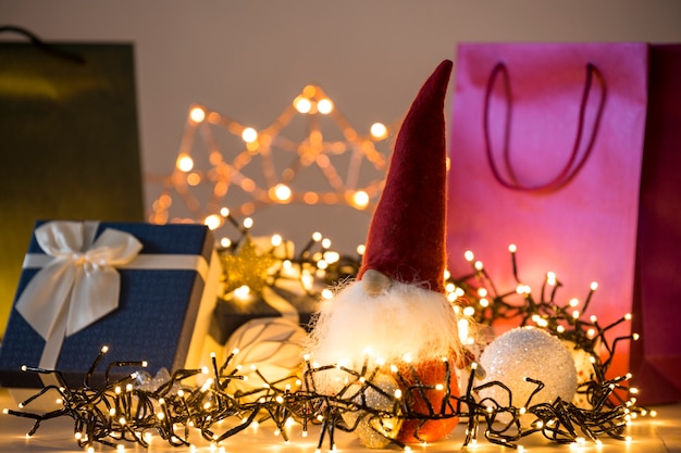 Photo gratuite illumination de noël et sac