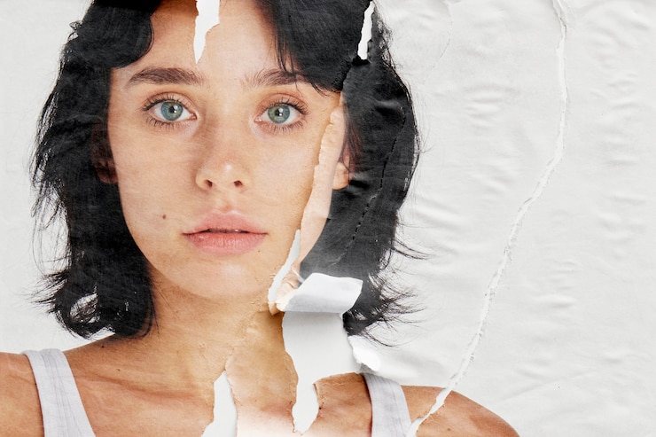 Photo gratuit image de femme dans un style de papier déchiré