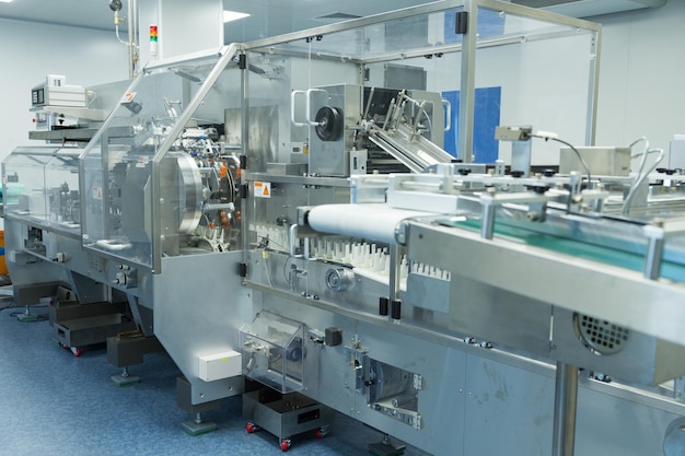 Image de l'usine équipement de salle blanche et machines en acier inoxydable