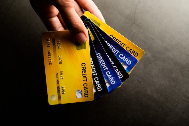 Images en gros plan de plusieurs combinés de carte de crédit