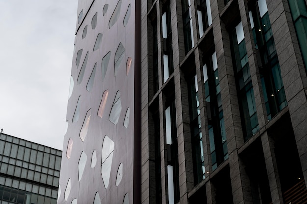 Immeubles de bureaux modernes dans la ville