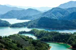 Photo gratuite incroyable photo aérienne du magnifique lac thousand island à taiwan