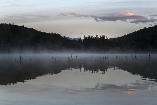 Incroyable photo du lac Ferchensee en Bavière, Allemagne