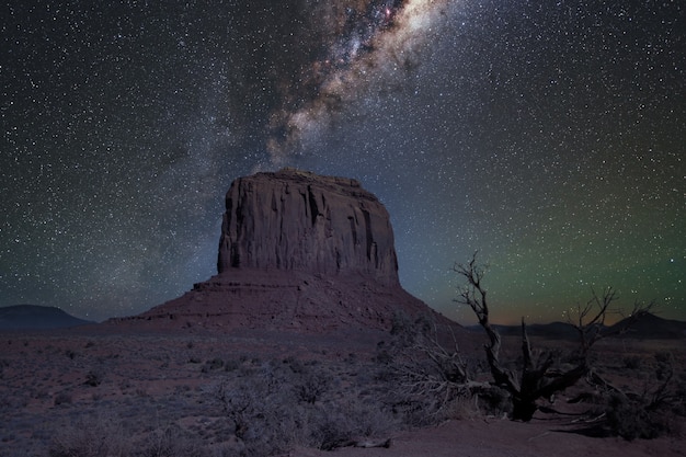 Incroyable photo de la Oljato-Monument Valley dans l'Utah, aux États-Unis