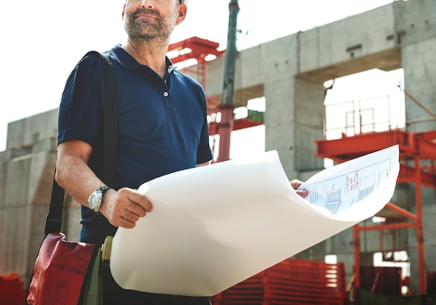 Ingénieur de chantier sur un chantier