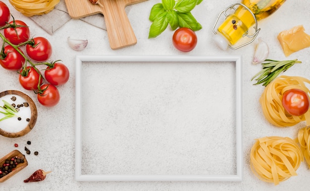 Photo gratuite ingrédients de la cuisine italienne avec cadre